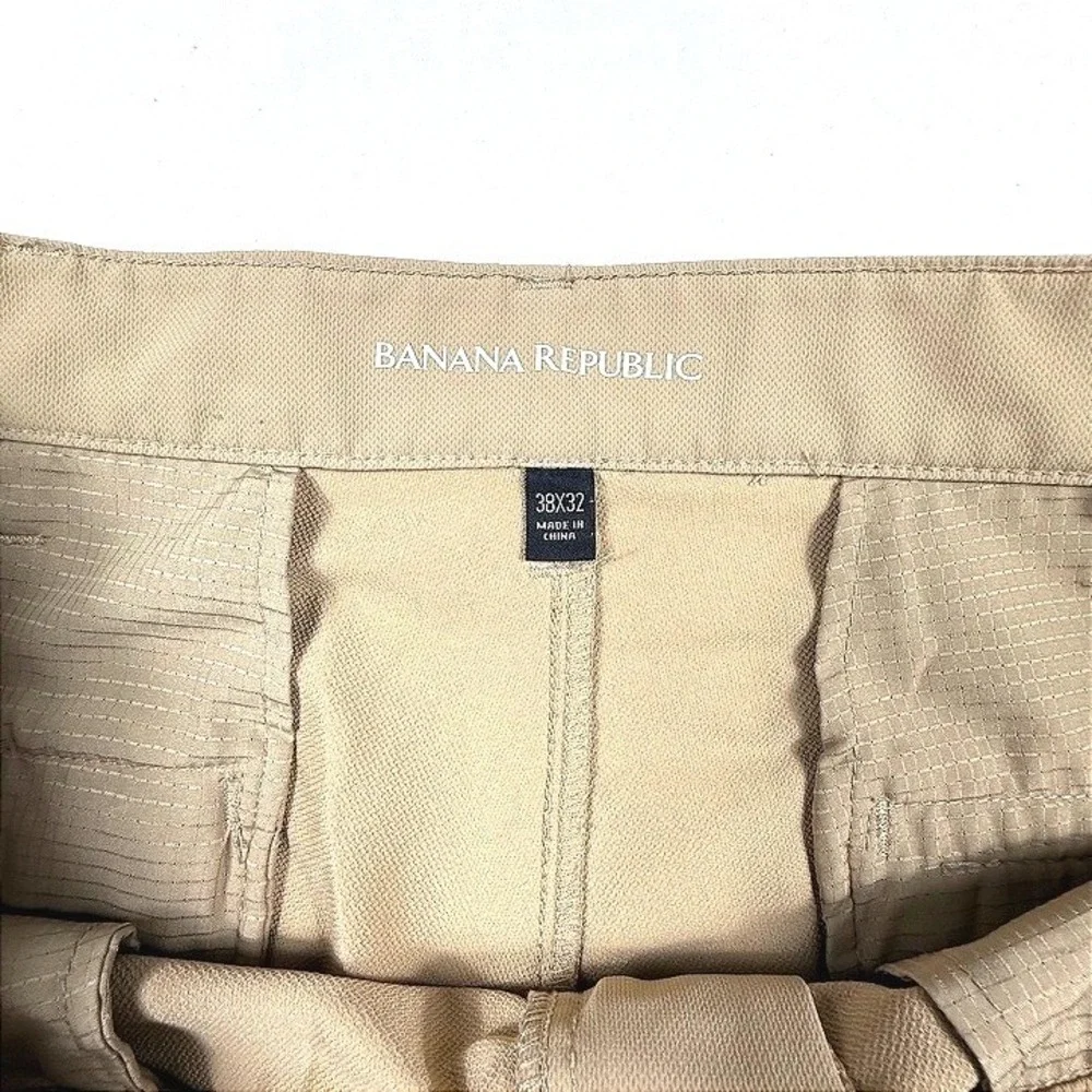 Banana Republic Core Temp Chino Pants Khaki Tan‎ Stretch Performance Mens 38x32